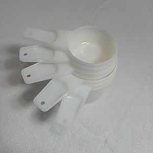 Tupperware Set of CLEAR measuring cups Rare full set!